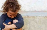تركي وزوجته يقتحمون مدرسة في انطاكيا ويضربون طفلة سورية بوحشية