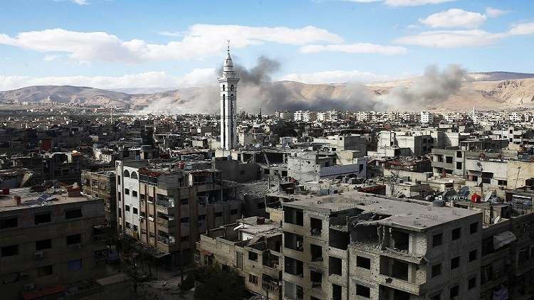 الوساطات مستمرة.. إجلاء عشرات المدنيين من الغوطة الشرقية ومسلحون يخرجون باتجاه إدلب