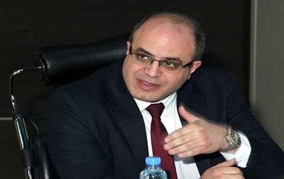 وزير الاقتصاد يكشف عن 27 مشروعاً لبدائل المستوردات..