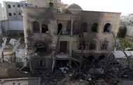 آخرهم حافلة الطلاب.. بالأرقام: مدنيو اليمن ضحية غارات التحالف العربي في حرب طويلة!