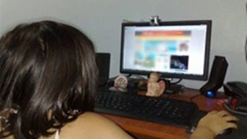 وزارة الاتصالات: صّفحات فيسبوك تستدرج فتيات وشّبان لتسهيل عمليّات غير إخلاقيّة