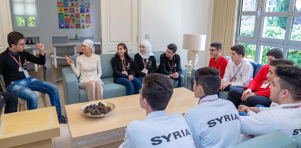السيدة الأولى تلتقي الفائزين الأوائل في الأولمبياد العلمي السوري على المستوى الوطني