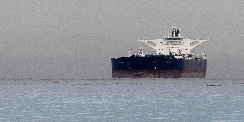 النفط يقفز بعد أنباء بشأن إلغاء واشنطن الاستثناءات من العقوبات على إيران