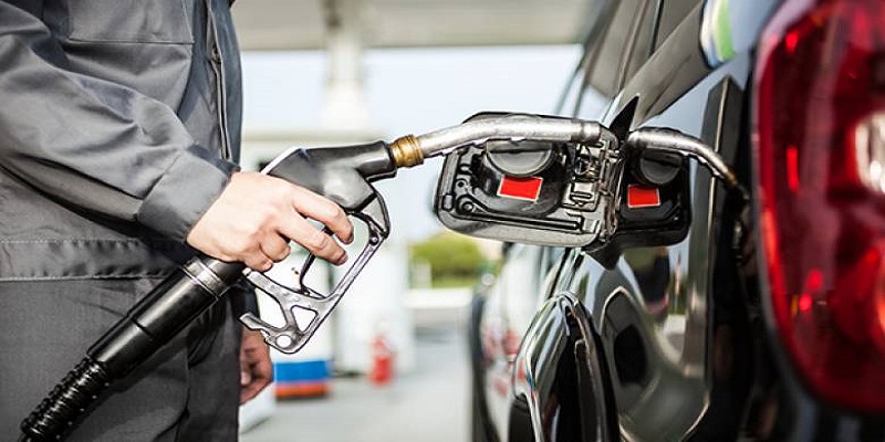 «محروقات»: خطة لتعديل مخصصات البنزين للسيارات الخاصة تشمل خدمة المسافر