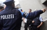 محاكمة ثمانية لاجئين سوريين تناوبوا على اغتصاب شابة ألمانية