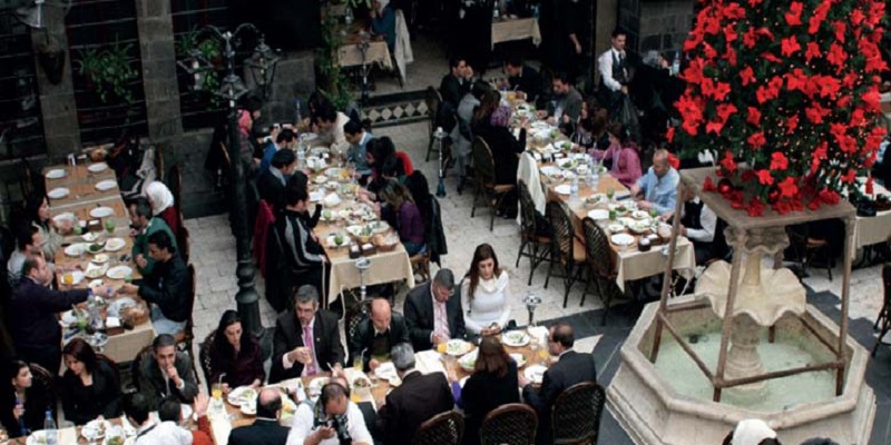 لجان مراقبة المنشآت السياحية في دمشق تباشر مهامها وتغلق 6 مطاعم