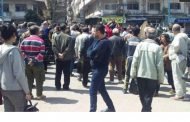 اللاذقية: احتجاج اصحاب البسطات وبائعي الخضار على قرار مجلس المدينة بنقل السوق