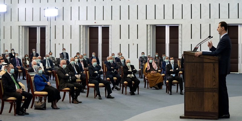 الرئيس الأسد: لن يكون هناك تعليق مشانق في مكافحة الفساد.. ولكن: