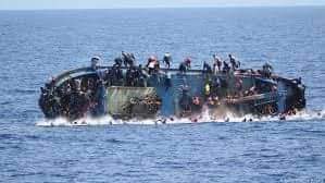 غرق مركب يقل 45 مهاجراً سوريا أثناء توجهه إلى إيطاليا