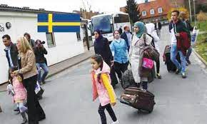 السويد تفكر بسحب الاقامات من اللاجئين الذين يقضون عطلتهم في سورية